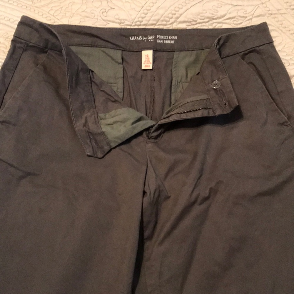 Gap Perfect Khaki 8L